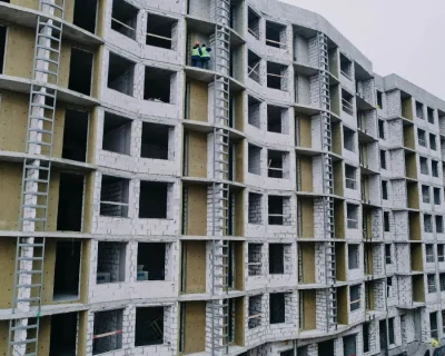 2025 Март