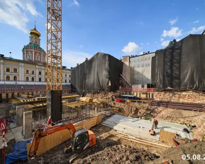 2022 Август