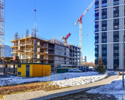 2022 Март